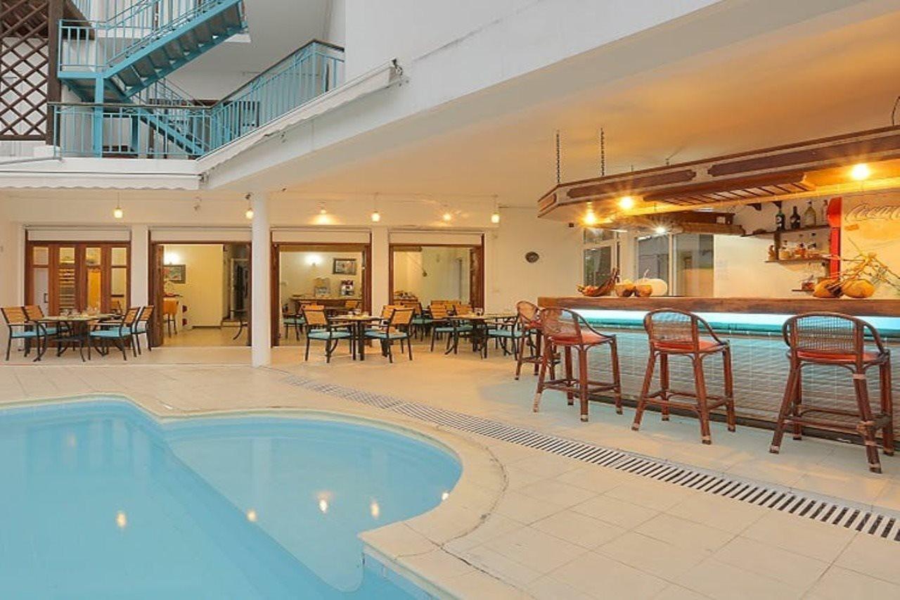 Dzama Hotel Grand Bay Buitenkant foto
