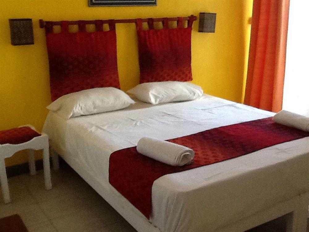 Dzama Hotel Grand Bay Buitenkant foto