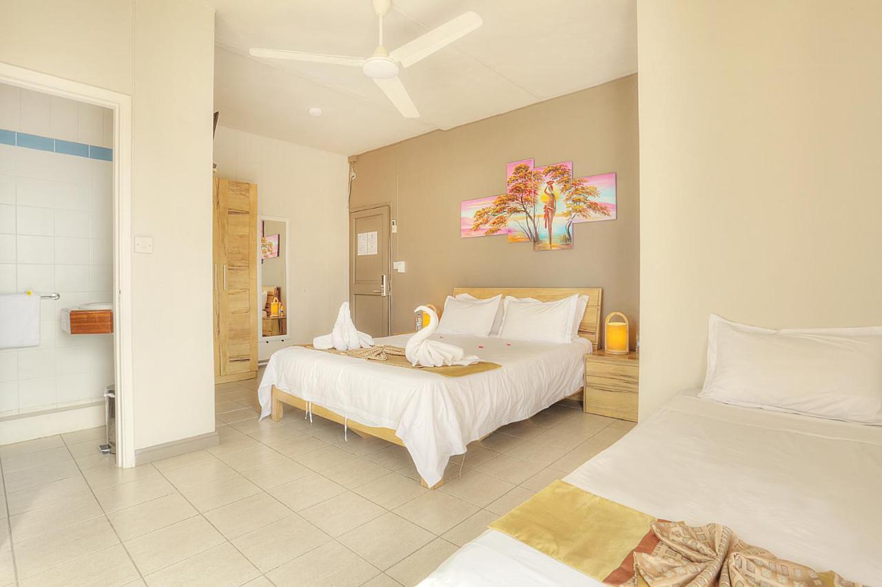 Dzama Hotel Grand Bay Buitenkant foto